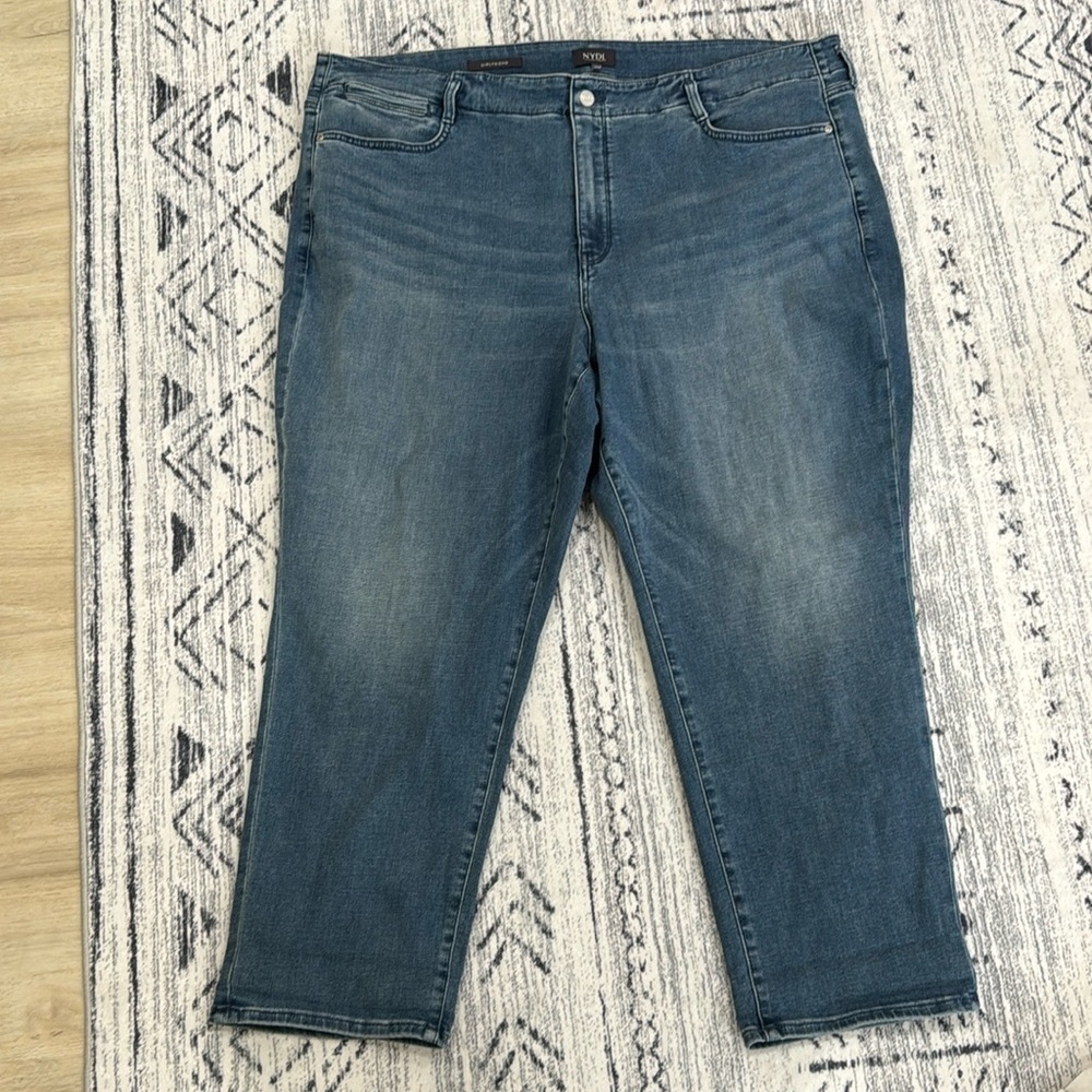 NWOT NYDJ Girlfriend jeans